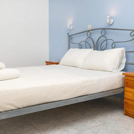 John's Economy Appartement *