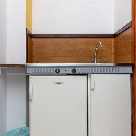 John's Economy Naxos City